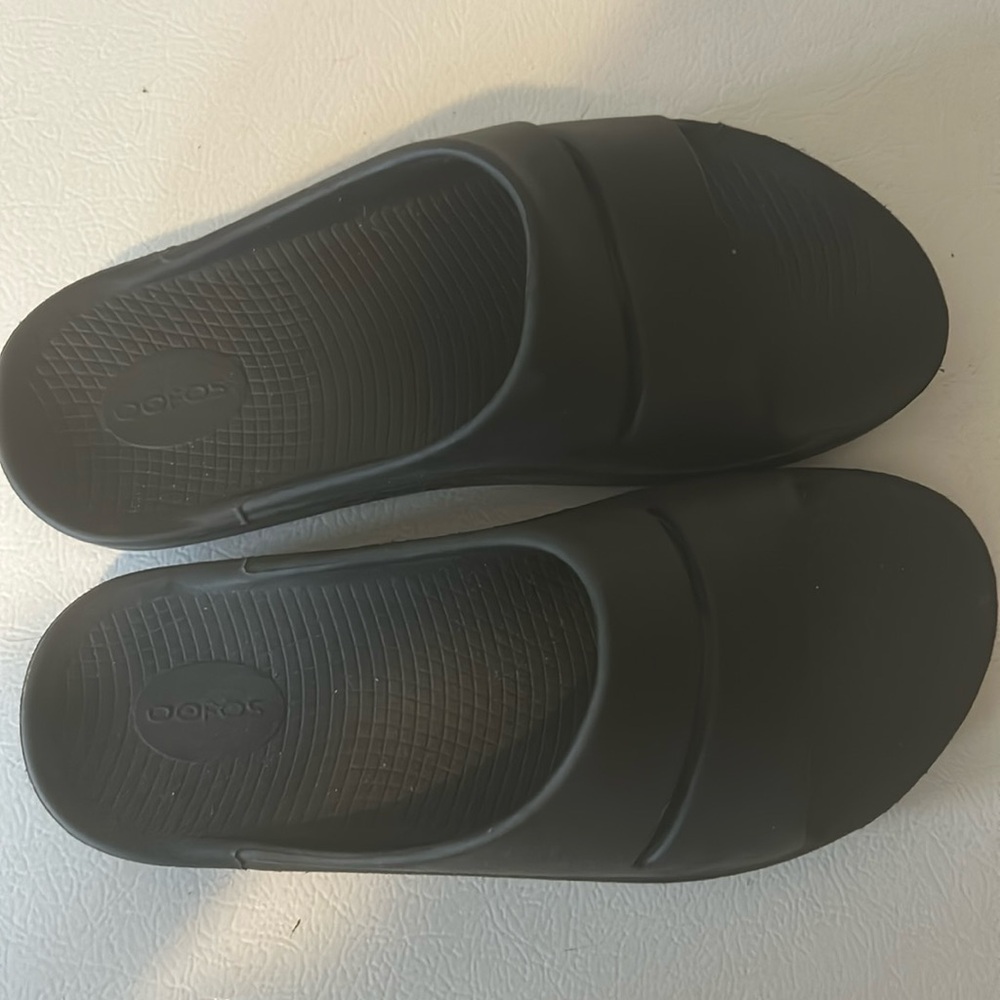 Oofos sandals